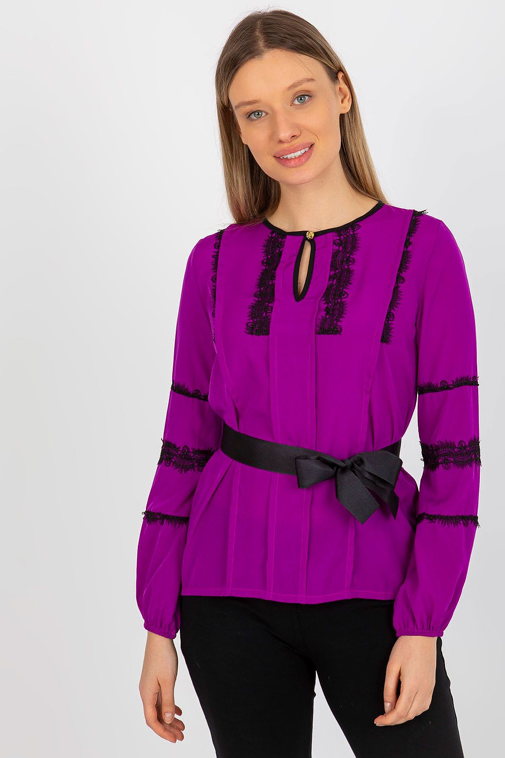  Blouse model 176735 Lakerta 